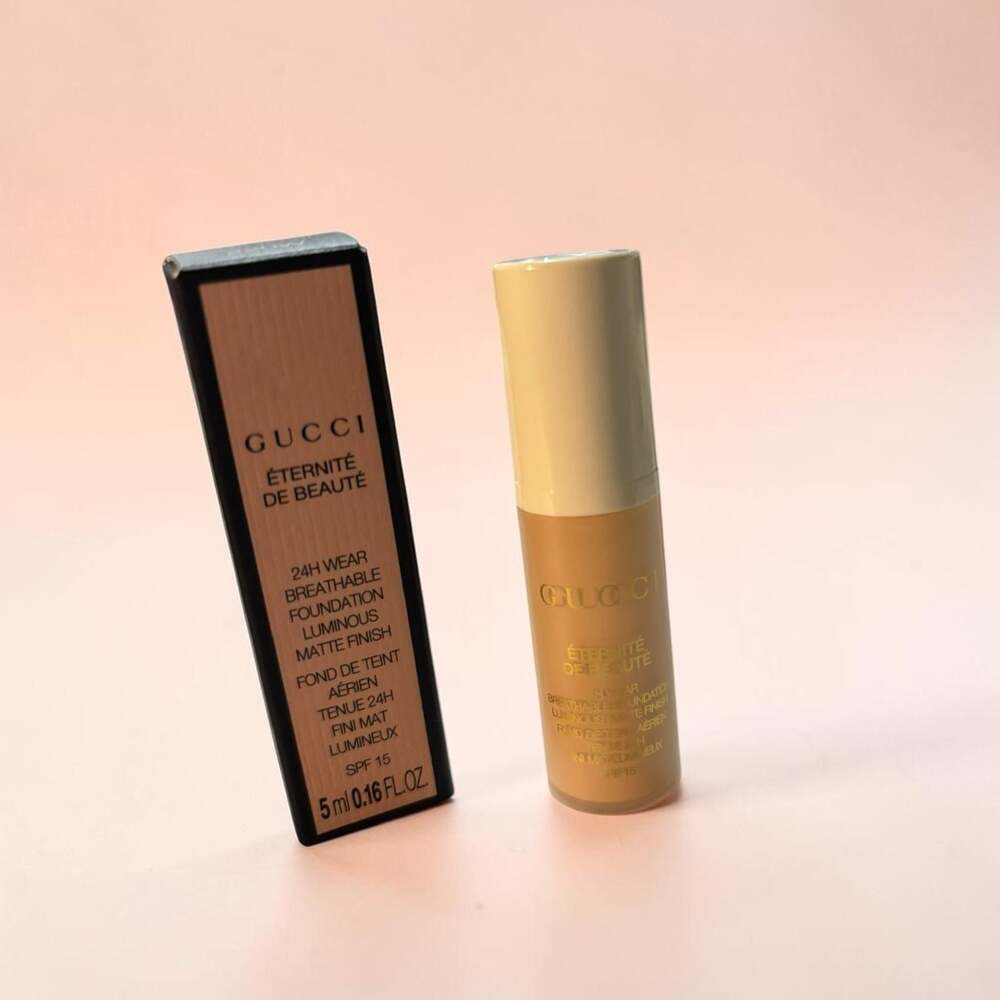 Gucci Éternité de Beauté 24H Wear Breathable Foundation Sample - 220W Med Fair